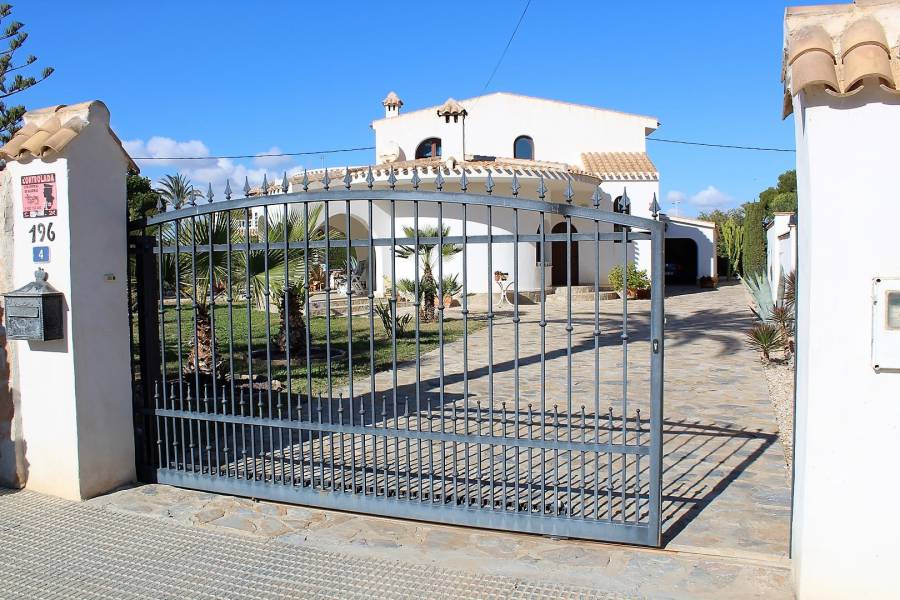 Wiederverkauf - Haus / Chalet - Cabo Roig